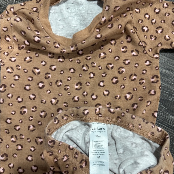 NWOT Carters 18 MO Cheetah Print PJ Set - Picture 4 of 4